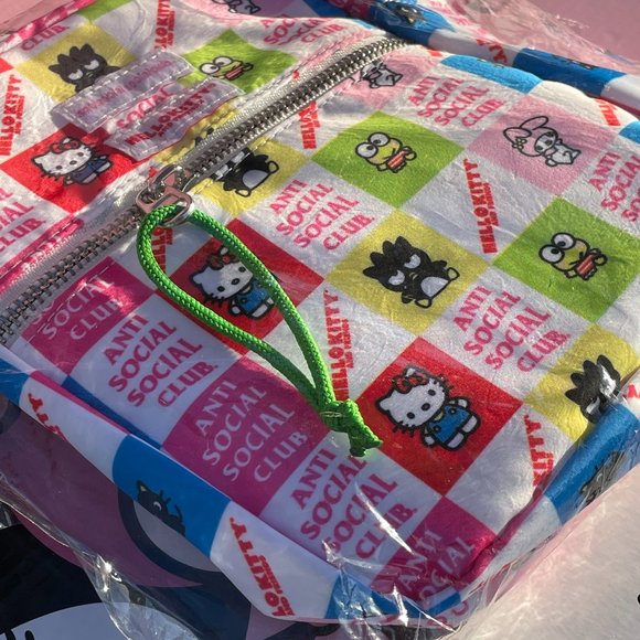 Hello Kitty and Friends x ASSC Sidebag UNISEX - Picture 3 of 7
